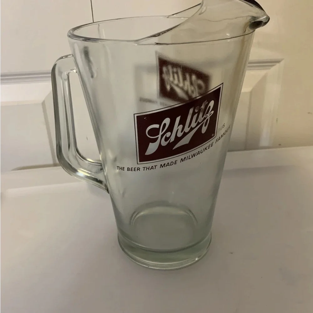 Vtg Schlitz Glass Beer Pitcher‎ - Clear the beer that made Milwaukee famous